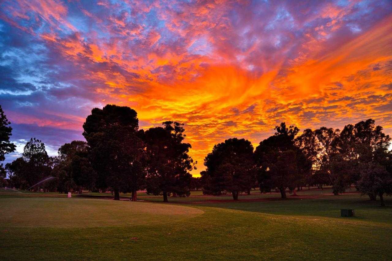 Renmark Country Club Exteriör bild