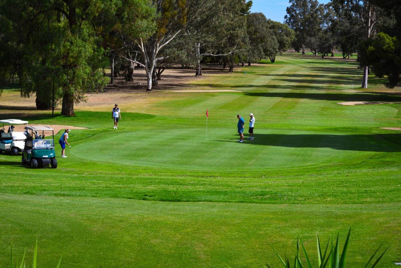 Renmark Country Club Exteriör bild
